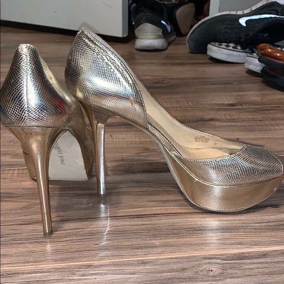 Women’s heels - Picture 2 of 3
